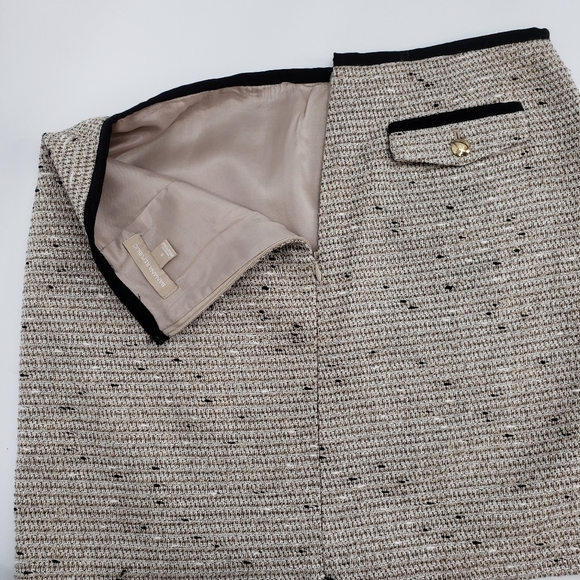 BANANA Republic Gold Metallic Accent Mini Skirt - Picture 4 of 8